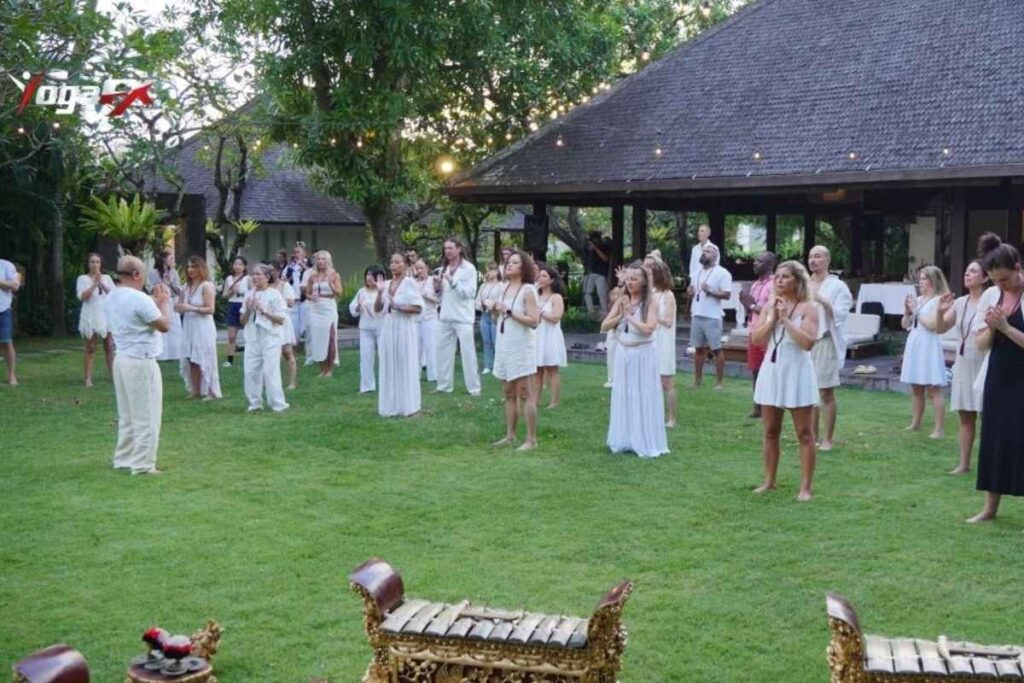 Checking a training programme's registration on the Yoga Alliance directory before enrolling in Bali
